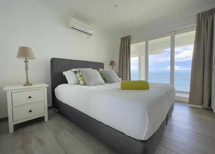 Vallonend Beachfront With Excellent View Aparthotel