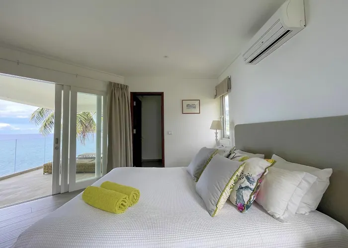 Vallonend Beachfront With Excellent View 4*